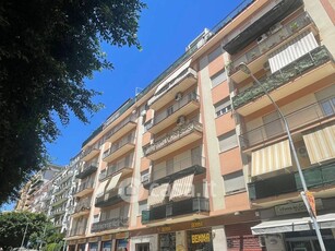 Appartamento in Vendita in Via Eugenio l'Emiro 5 a Palermo