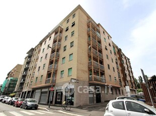 Appartamento in Vendita in Via Fiuggi 10 a Milano