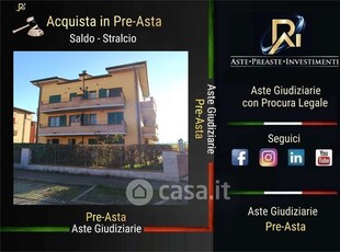 Appartamento in Vendita in Via Giulio Cesare Amidano 8 a Parma