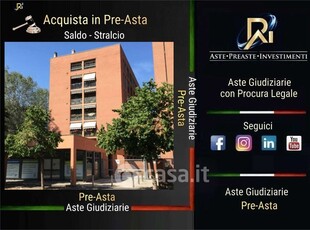 Appartamento in Vendita in Via Giuseppe Saragat 5 a Milano