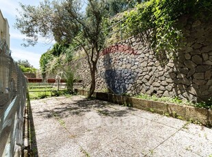 Appartamento in Vendita in Via Italo D'Eramo 26 a Genova