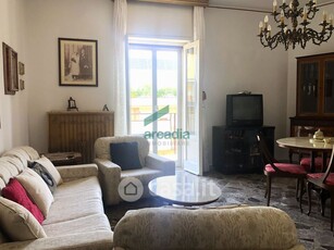 Appartamento in Vendita in Via Luca de Samuele Cagnazzi 57 a Bari