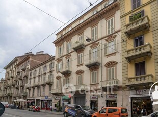 Appartamento in Vendita in Via Luigi Cibrario 48 a Torino