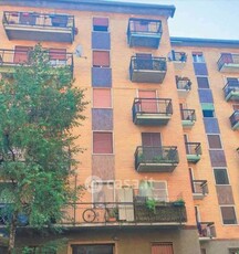Appartamento in Vendita in Via Marco D'Agrate 25 a Milano