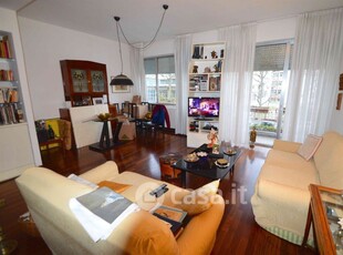 Appartamento in Vendita in Via Monreale 3 a Milano
