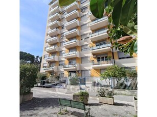 Appartamento in Vendita in Via Montepellegrino a Palermo