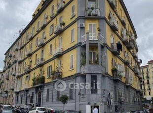 Appartamento in Vendita in Via Pier delle Vigne 9 a Napoli