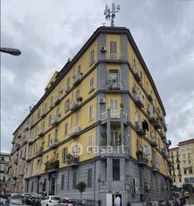 Appartamento in Vendita in Via Pier delle Vigne a Napoli