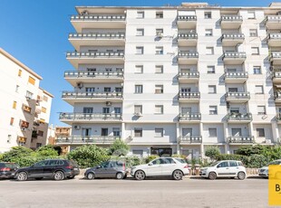 Appartamento in Vendita in Via Salvatore Aldisio 1 a Palermo