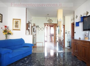 Appartamento in Via Nerio Toffaletti, Verona, 5 locali, 2 bagni