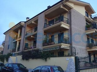 Appartamento Quadrilocale in ottime condizioni in vendita a Marino