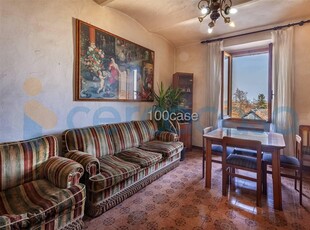Appartamento Quadrilocale in ottime condizioni, in vendita in Via N Sauro, Abbadia San Salvatore