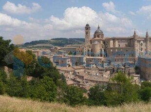 Appartamento Quadrilocale in vendita a Urbino