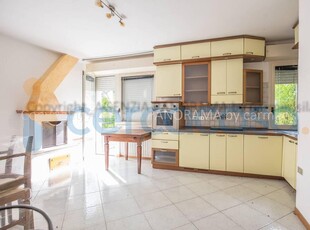 Appartamento Trilocale in vendita a Montescudo-Monte Colombo