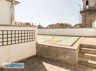 Attico arredato con terrazzo Centro storico, brera