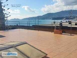 Attico arredato con terrazzo Rapallo