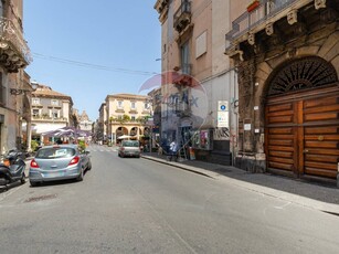 Attico in Vendita a Catania, zona Zona di prestigio, 550'000€, 187 m²