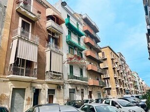 Bari (via nicolai) - ampio appartamento di 3 vani