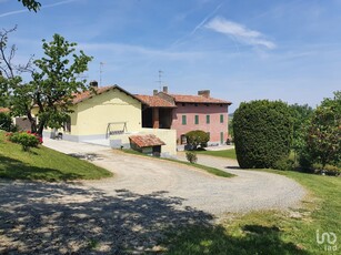 Casa 13 locali di 370 m² in Castelletto Molina