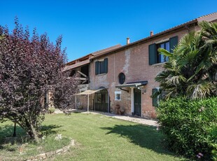 Casa 9 locali di 350 m² in Ostellato