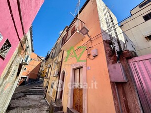 Casa Bi/Trifamiliare in Vendita in Via IV Novembre 36 a Motta Sant'Anastasia