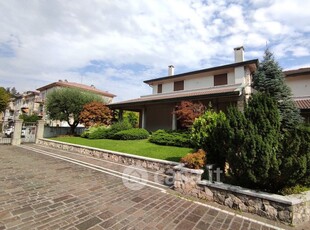 Casa Bi/Trifamiliare in Vendita in Via Trento 57 a Arzignano