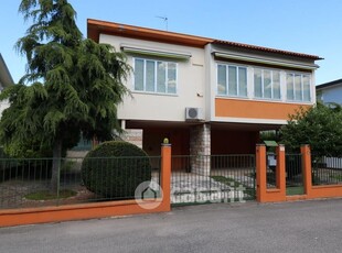 Casa indipendente in Vendita in a Legnago