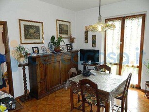 Casa semi indipendente in vendita a Sarzana