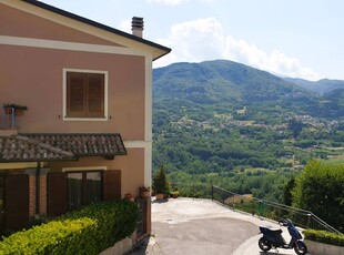 Casa Semindipendente in Vendita a San Romano in Garfagnana