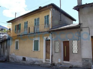 Casa singola da ristrutturare in vendita a Saint-Vincent