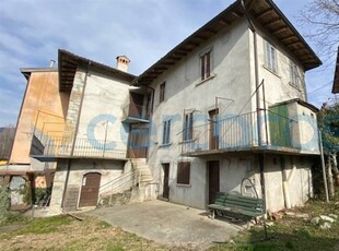 Casa singola da ristrutturare, in vendita in Via Pasinetti, Ponteranica