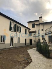 Casa singola in vendita a Prato