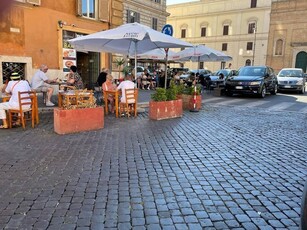 Negozio in affitto a Roma