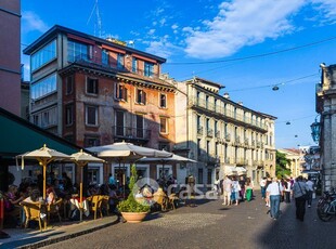 Negozio/Locale commerciale in Vendita in Via Roma a Verona