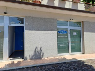 Negozio / Locale in vendita a Castelbellino - Zona: Castelbellino Stazione