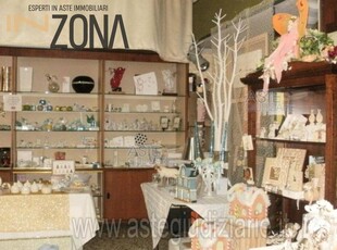 Negozio / Locale in vendita a Teramo - Zona: Centro