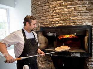 Pizzeria/pub di 3 vani /260 mq a Trani (zona Centro storico)