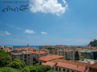 Quadrilocale vista mare, Finale Ligure finale pia