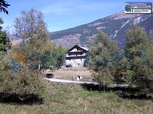 Rustico casale da ristrutturare, in vendita in Via Puy, Oulx