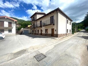 Trilocale in Affitto a L'Aquila, 650€, 75 m²