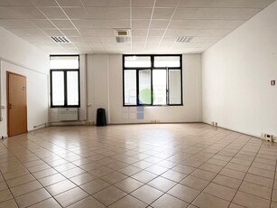 Ufficio in Affitto a Livorno, zona Nord, 600€, 100 m²