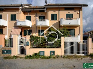 Villa a schiera in vendita a Reggio Calabria