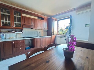 Villa a schiera in Via Angelo Carlini, Viterbo, 8 locali, 3 bagni