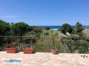 Villa arredata con terrazzo Messina