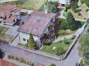 Villa con terrazzo a Capriate San Gervasio