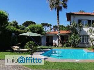 Villa con terrazzo e piscina Centro