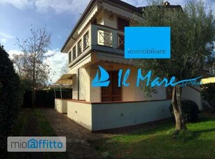 Villa con terrazzo Pietrasanta