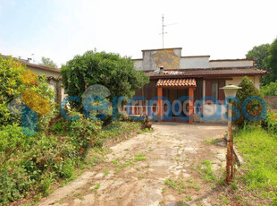 Villa da ristrutturare, in vendita in Via Cuggiono, Mesero