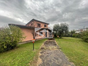 villa in vendita a Lurano