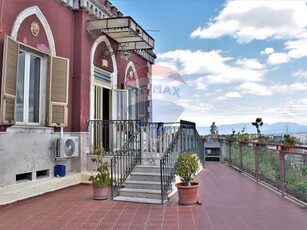 Villa in Vendita a Napoli, zona Capodimonte, 470'000€, 150 m²